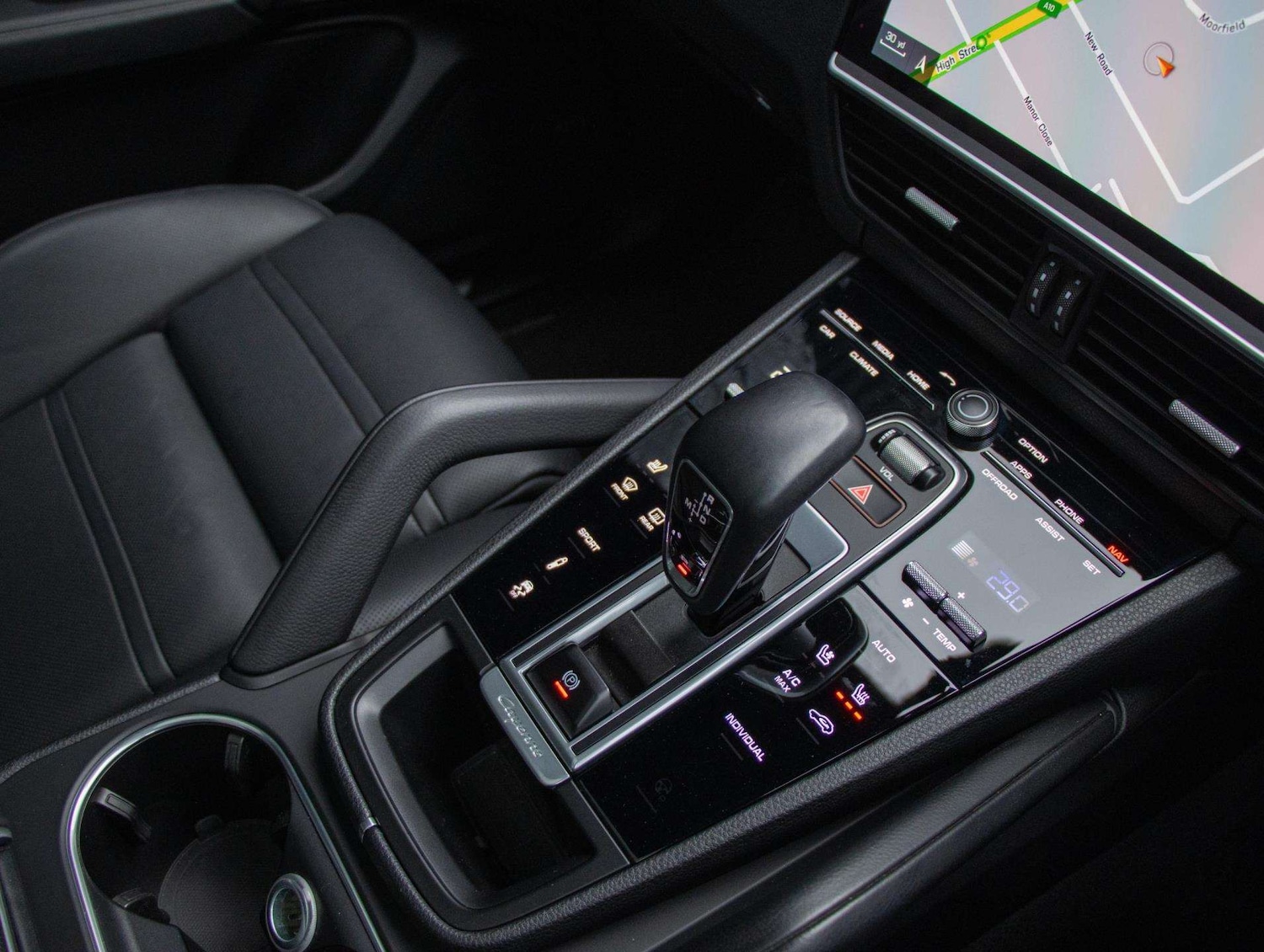 Used Porsche Cayenne 2024 for sale - 77233045: Photo 11