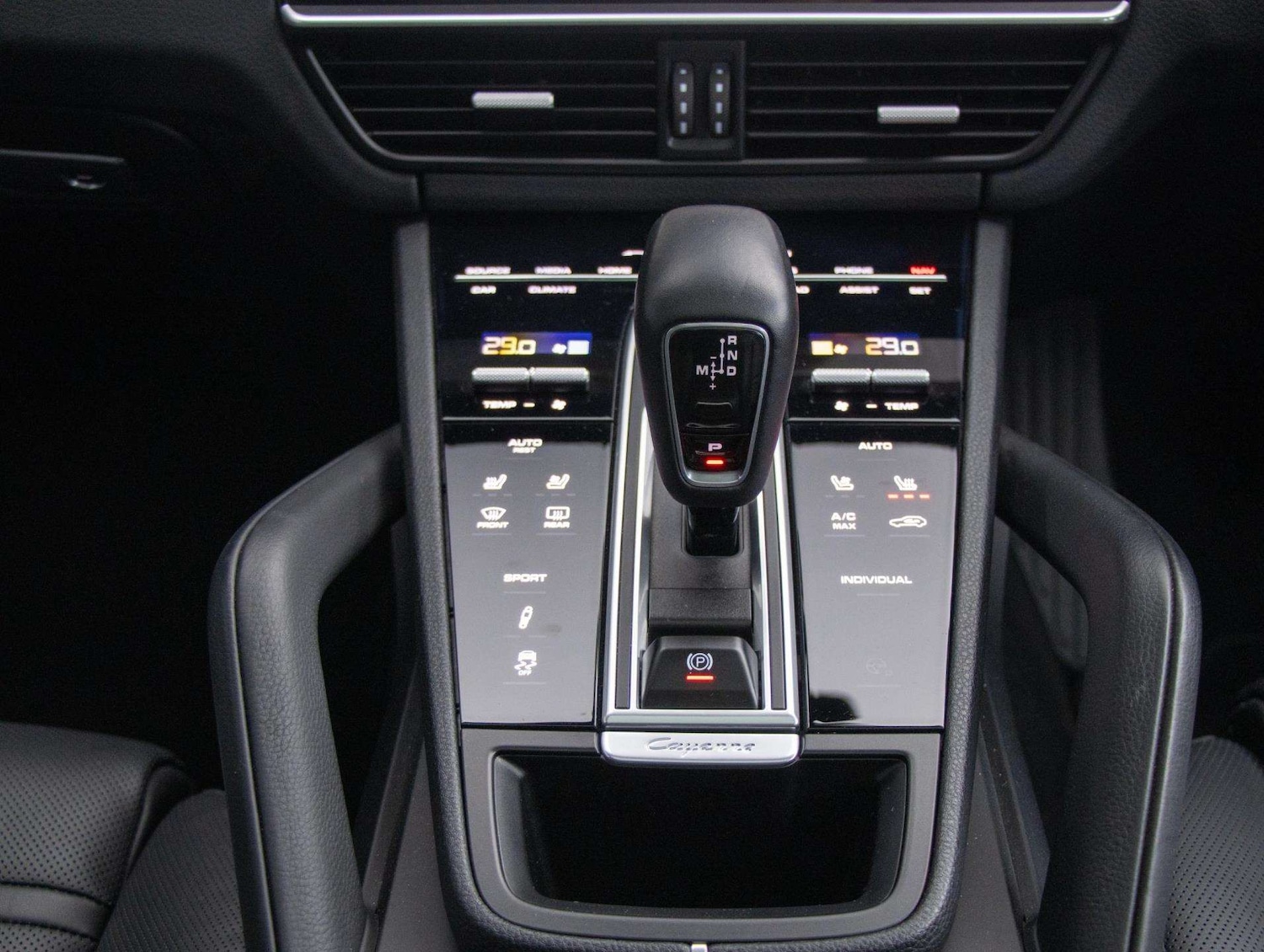 Used Porsche Cayenne 2024 for sale - 77233045: Photo 25