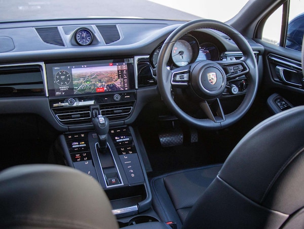 Used Porsche Macan 2022 for sale - 76205153: Photo 30