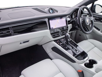 Used Porsche Macan 2024 for sale - 79351556: Photo