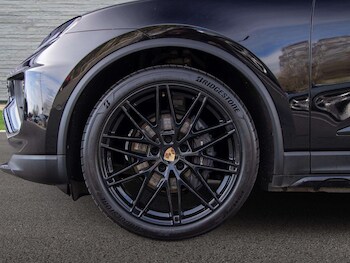 Used Porsche Macan 2024 for sale - 77756643: Photo