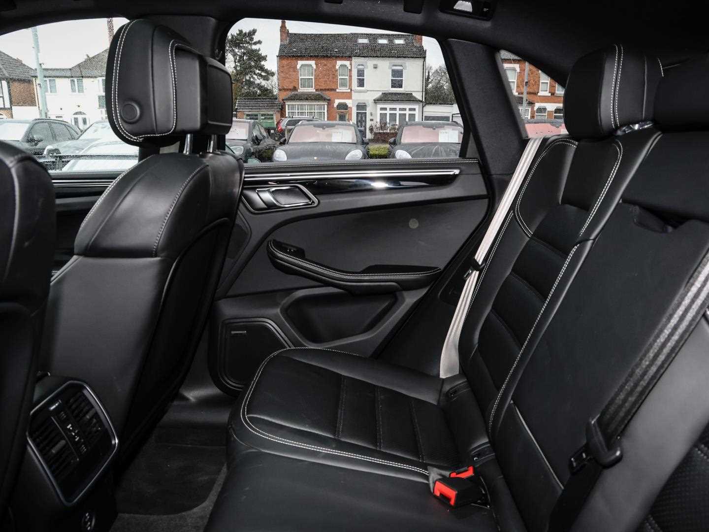 Used Porsche Macan 2024 for sale - 77827562: Photo 14