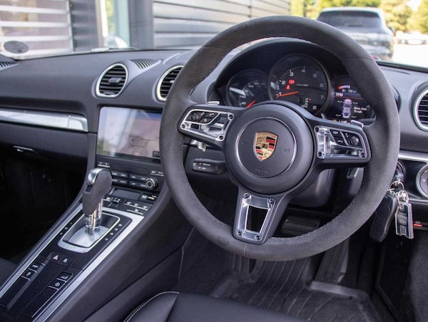 Used Porsche Cayman 2025 for sale - 76272195: Photo 10