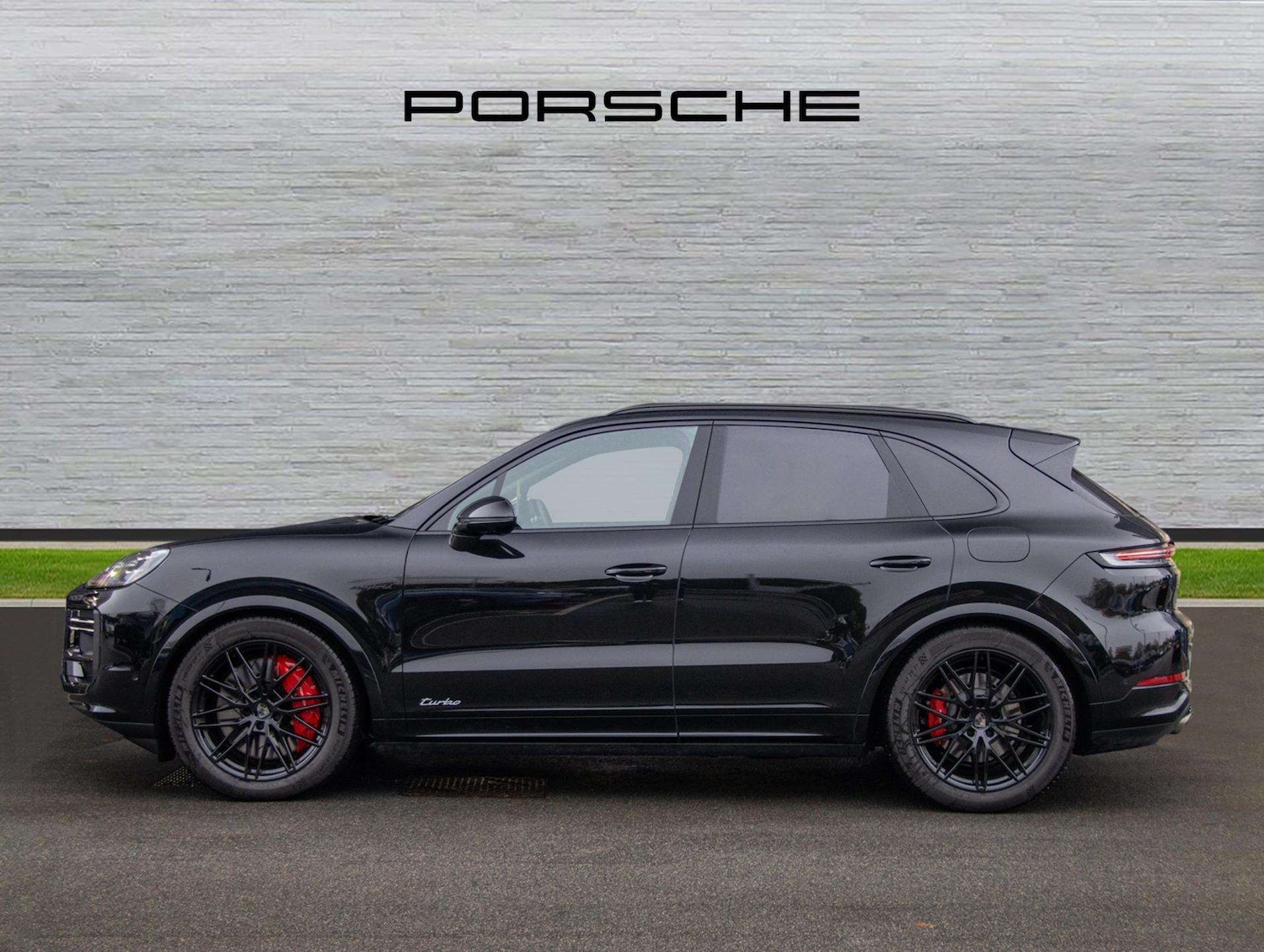 Used Porsche Cayenne 2025 for sale - 77158588: Photo 2