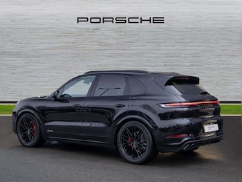 Used Porsche Cayenne 2025 for sale - 77158588: Photo