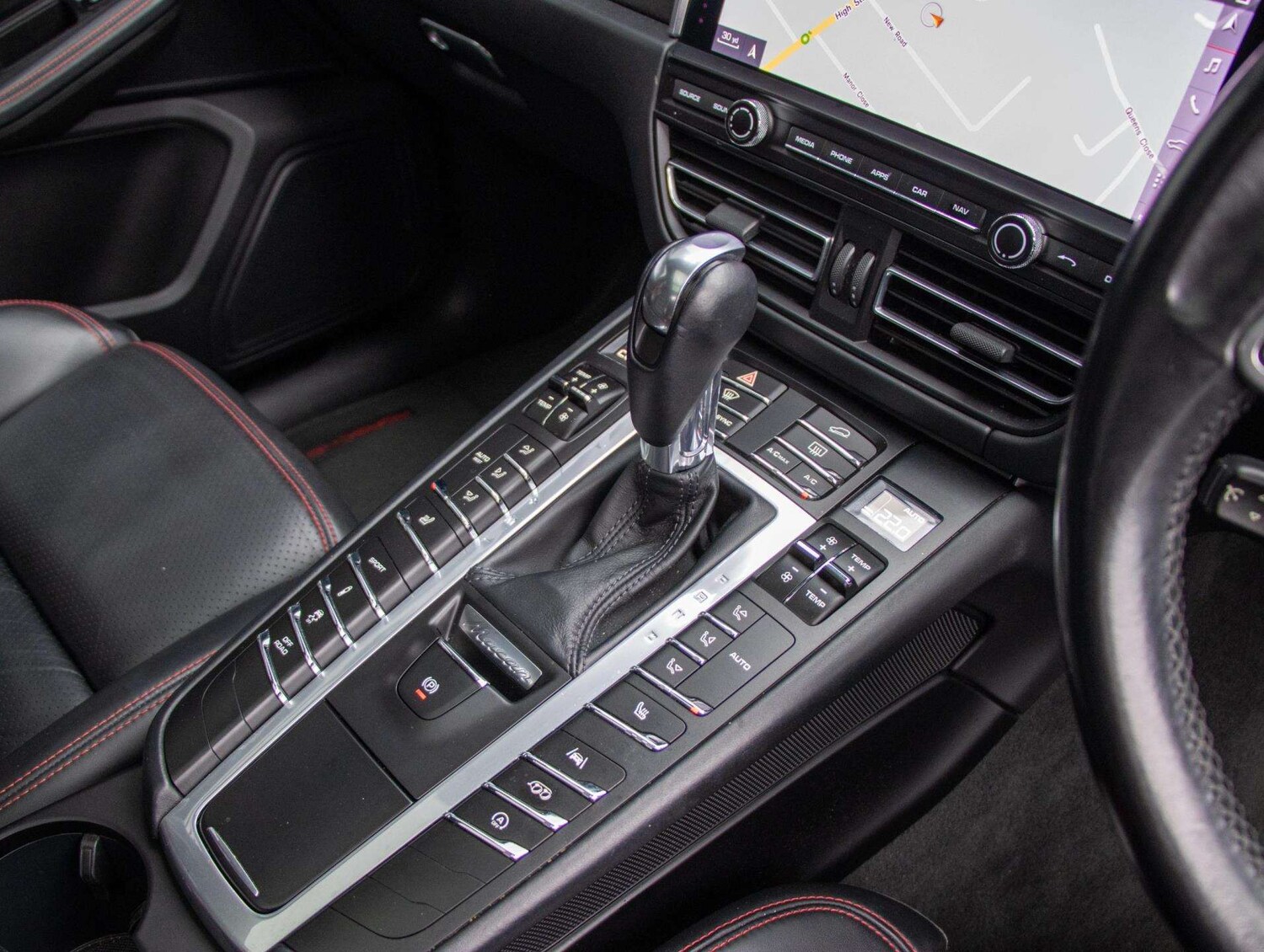 Used Porsche Macan for sale - 77661192: Photo 11