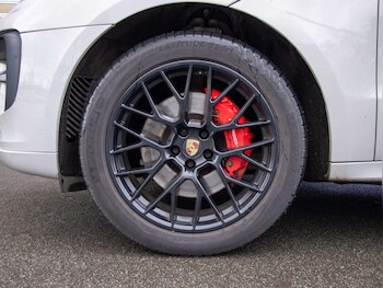 Used Porsche Macan 2020 for sale - 77661192: Photo