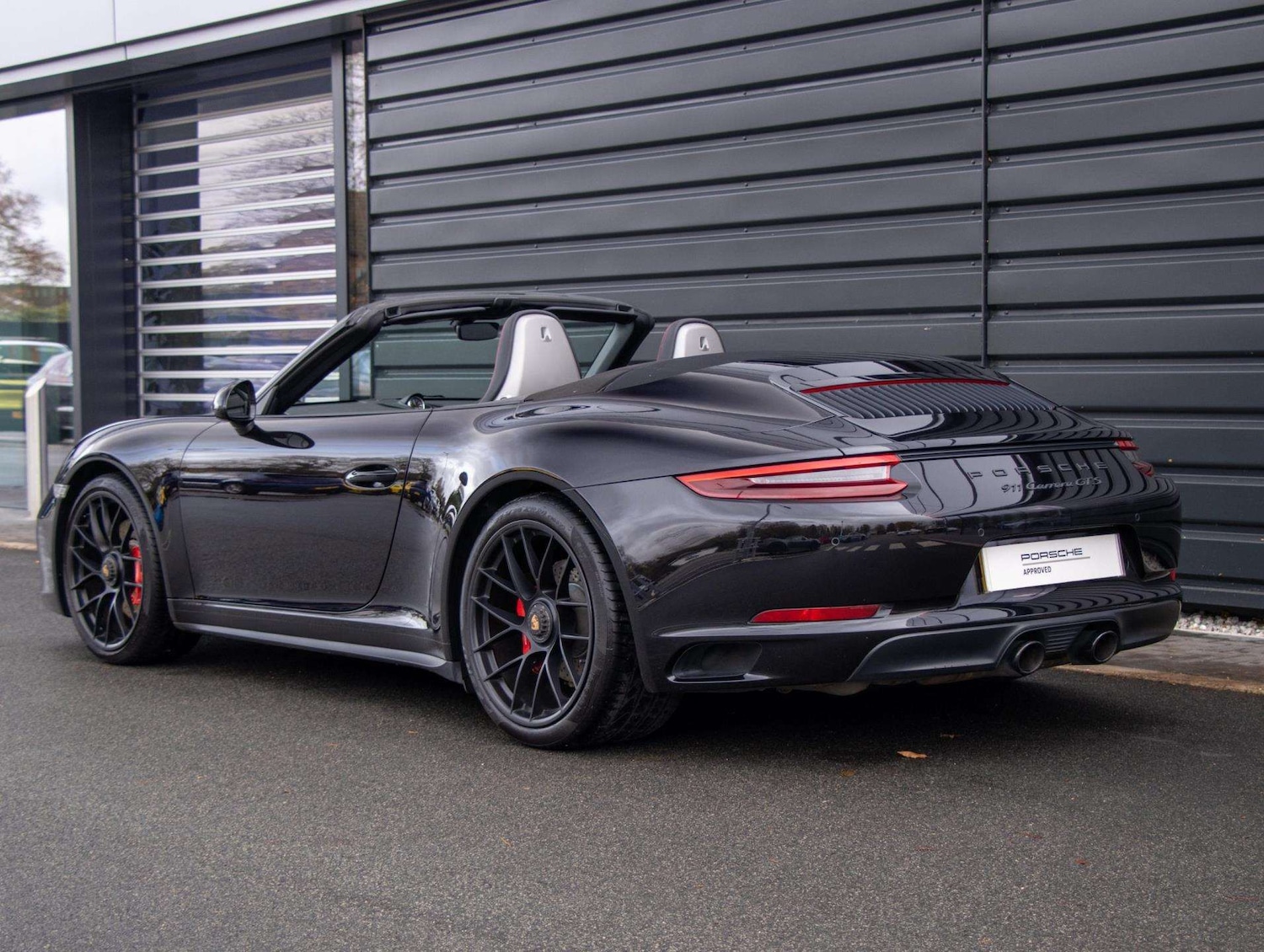 Used Porsche 911 2018 for sale - 76624510: Photo 25