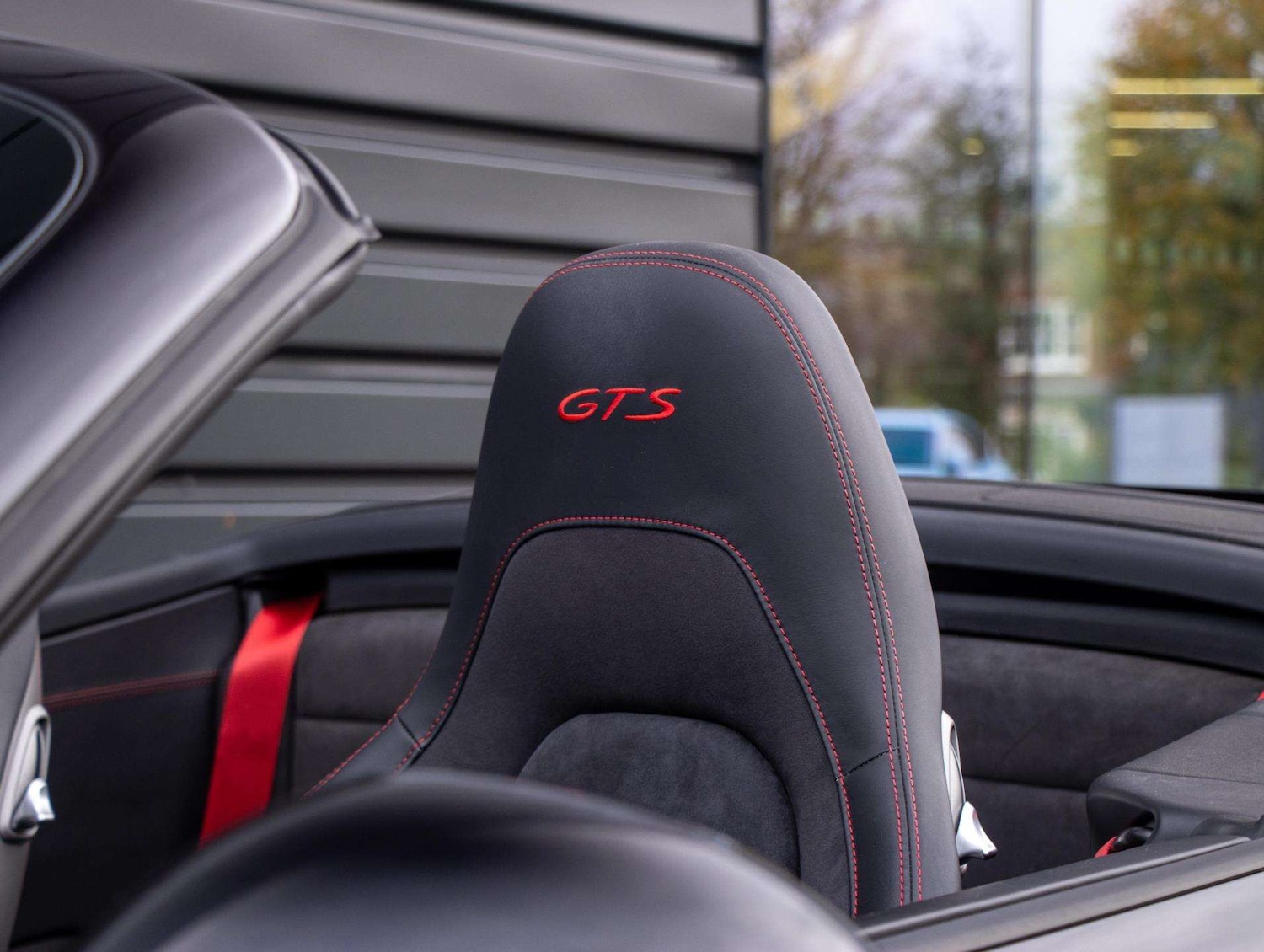 Used Porsche 911 2018 for sale - 76624510: Photo 29