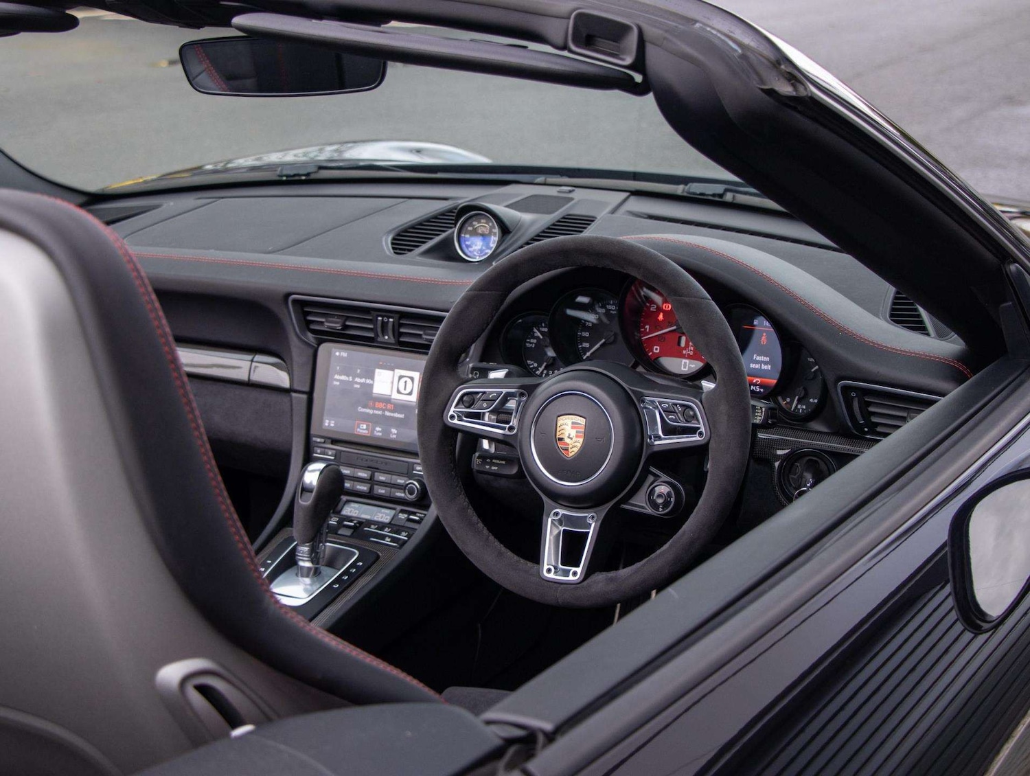 Used Porsche 911 2018 for sale - 76624510: Photo 32