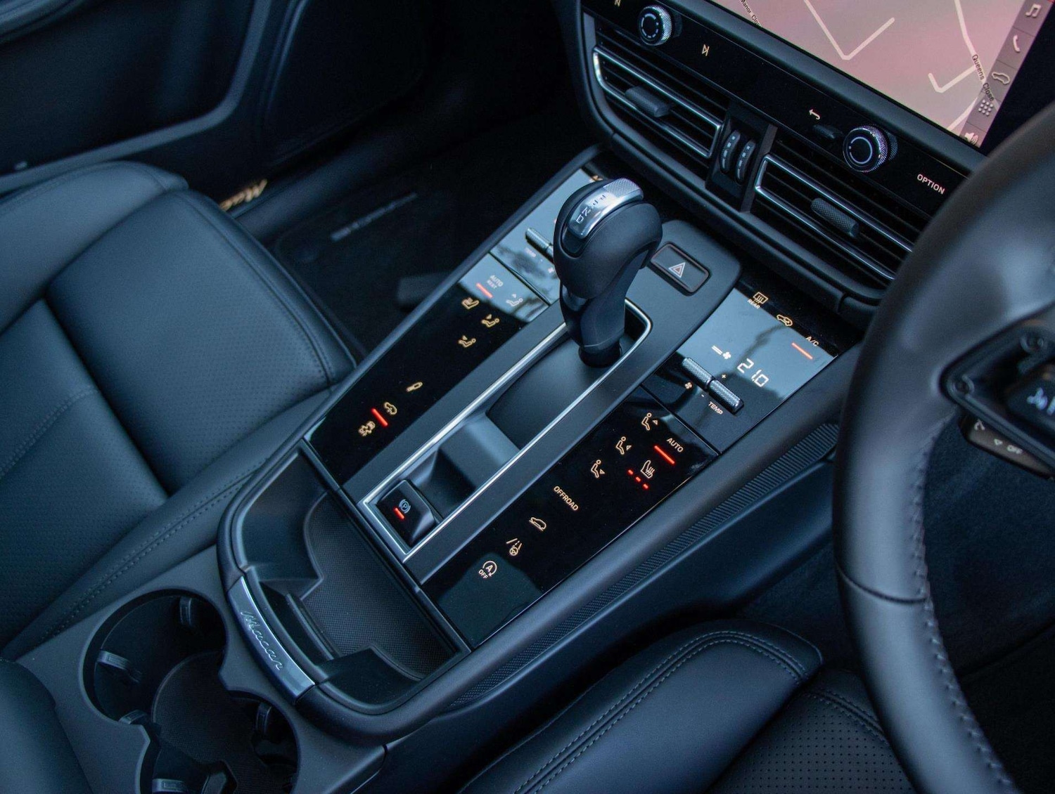 Used Porsche Macan 2025 for sale - 77219535: Photo 11