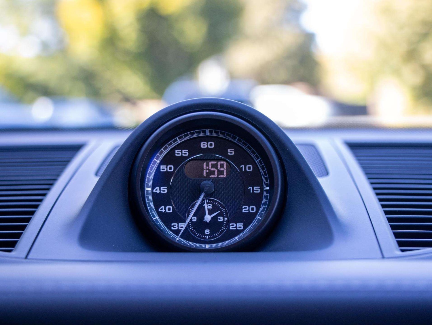 Used Porsche Macan 2025 for sale - 77219535: Photo 15