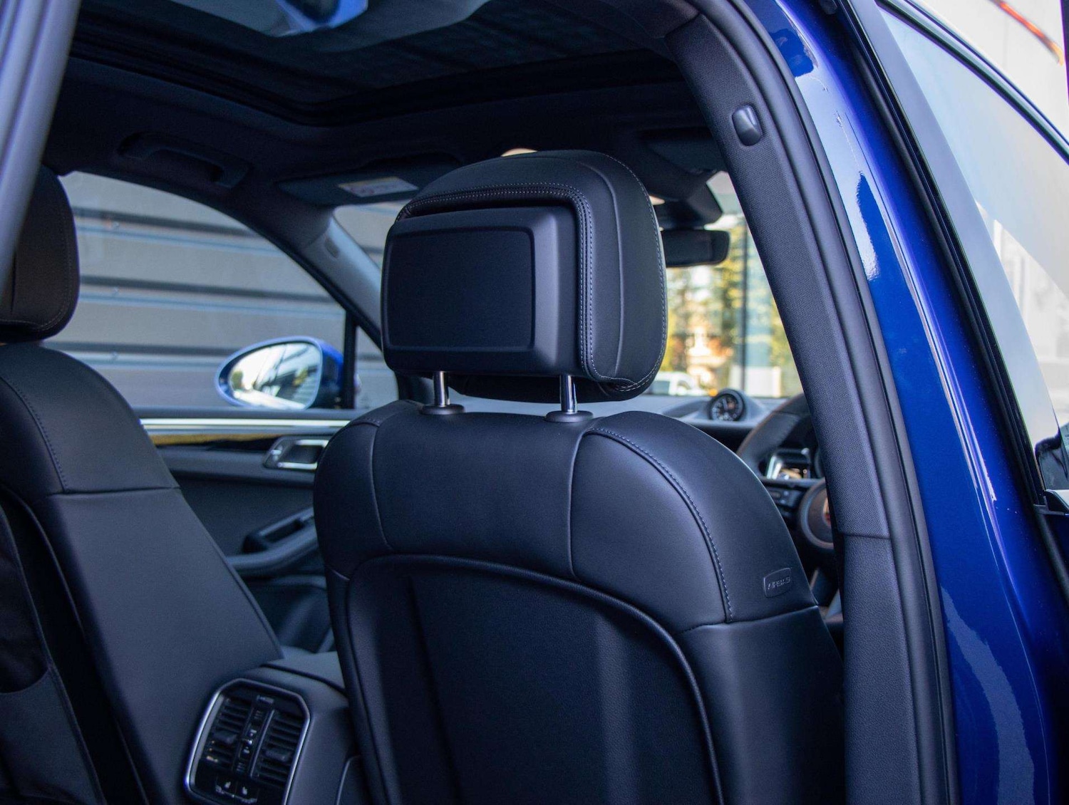 Used Porsche Macan 2025 for sale - 77219535: Photo 24