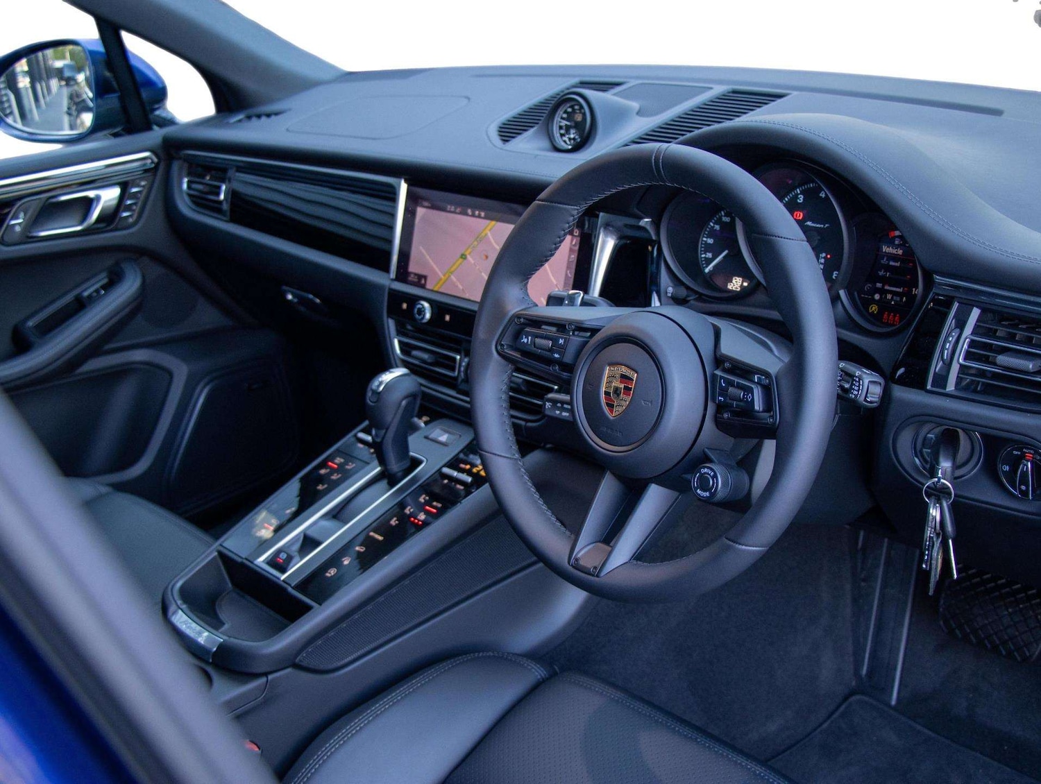 Used Porsche Macan 2025 for sale - 77219535: Photo 5