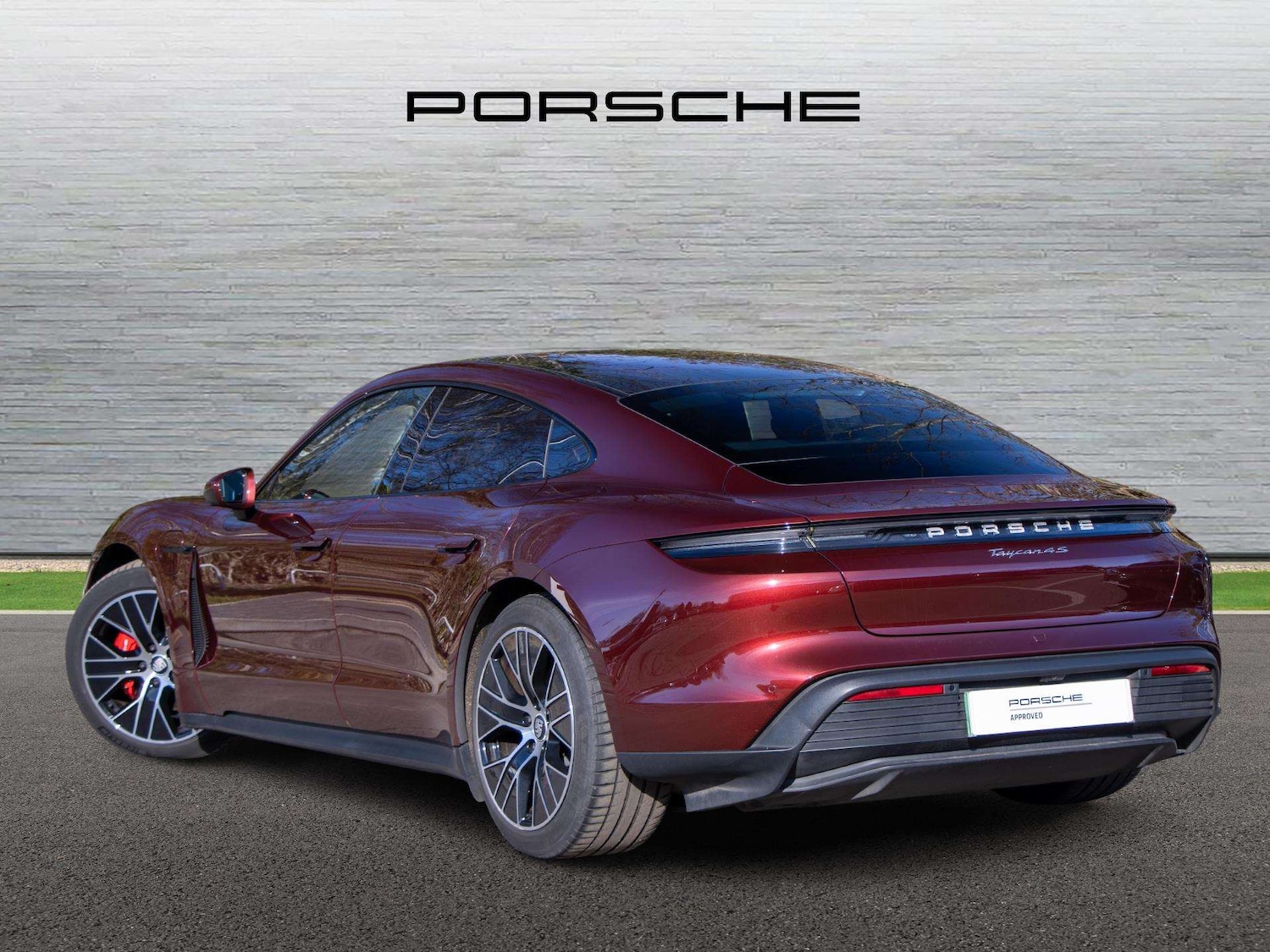 Used Porsche Taycan 2023 for sale - 77726817: Photo 2