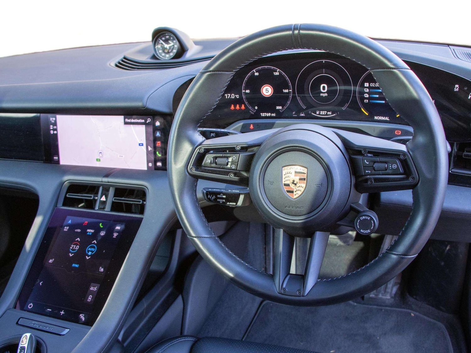 Used Porsche Taycan 2023 for sale - 77726817: Photo 23