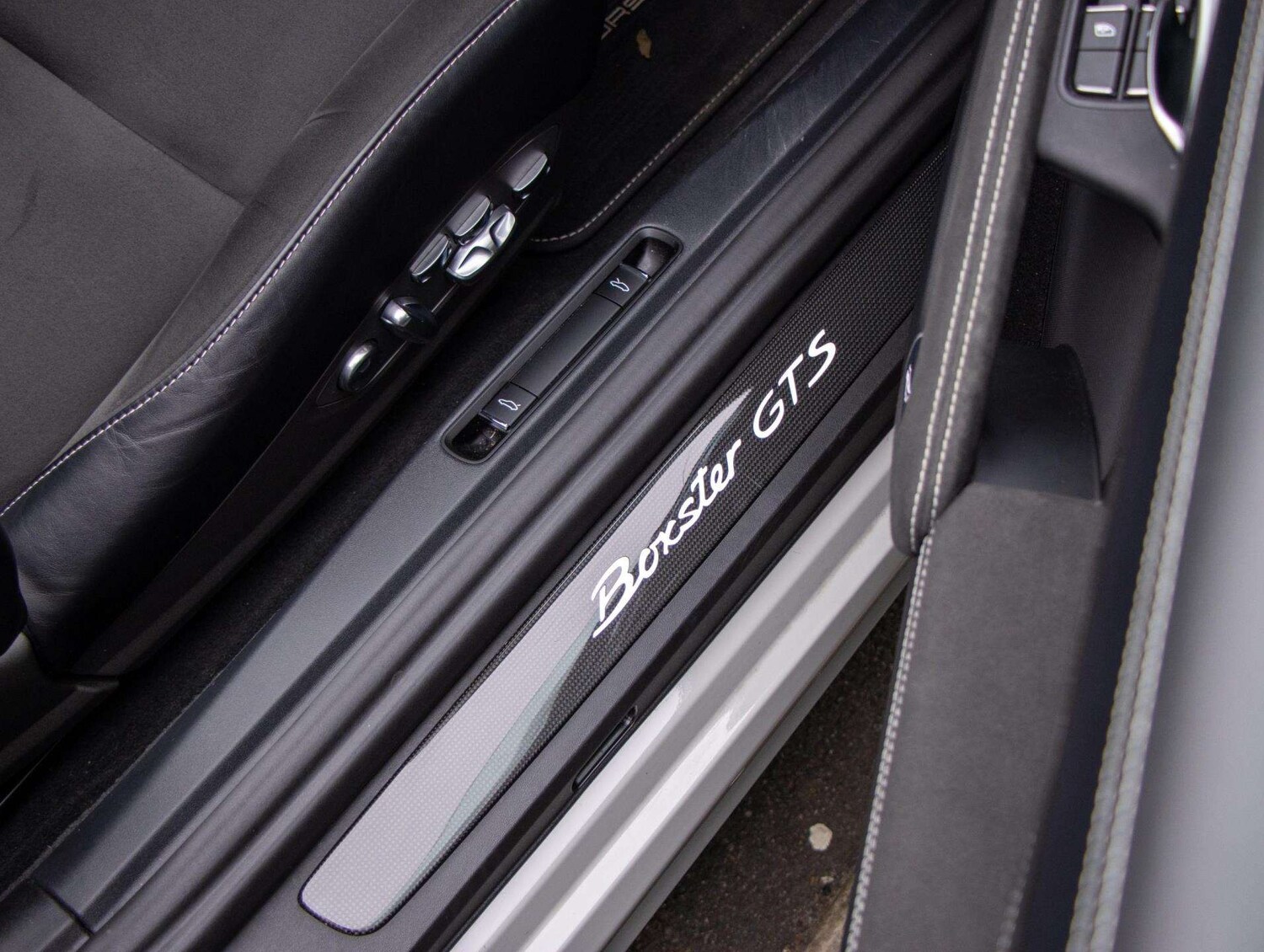 Used Porsche Boxster 2025 for sale - 77628152: Photo 16