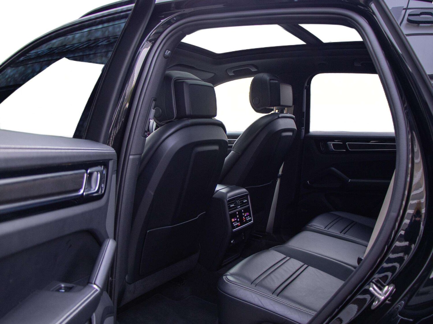 Used Porsche Cayenne 2023 for sale - 77995769: Photo 28