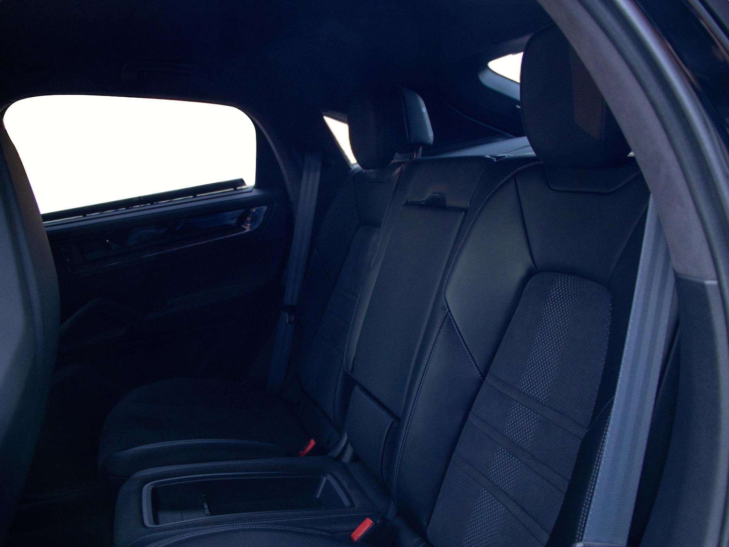 Used Porsche Cayenne 2024 for sale - 77996190: Photo 28