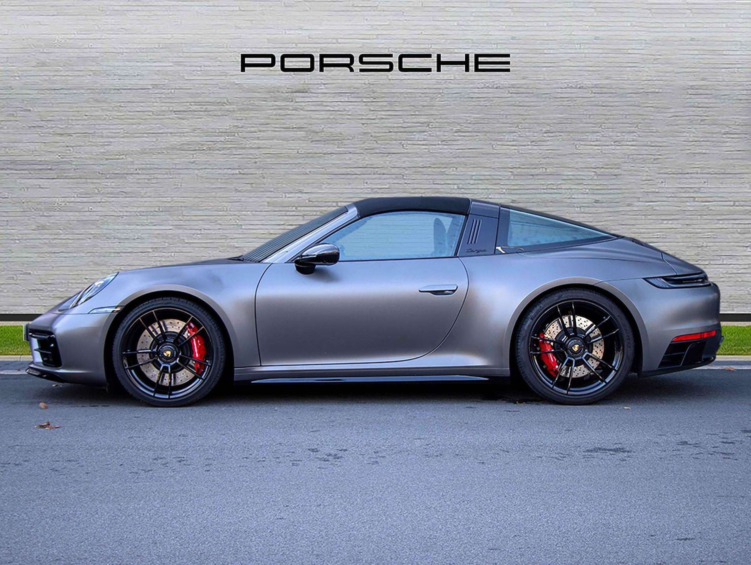 Used Porsche 911 2023 for sale - 76401213: Photo 2