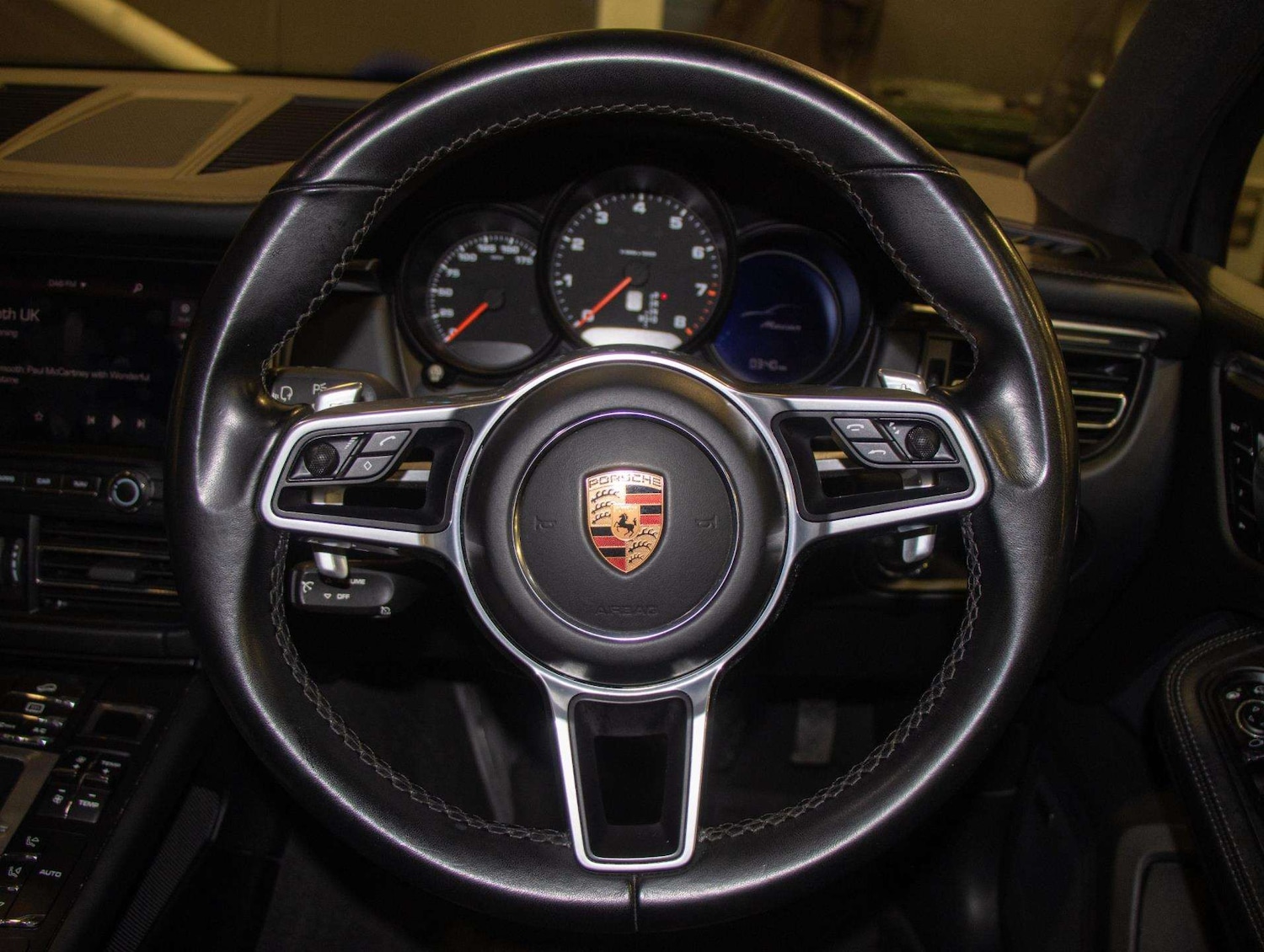 Used Porsche Macan 2018 for sale - 76648934: Photo 12