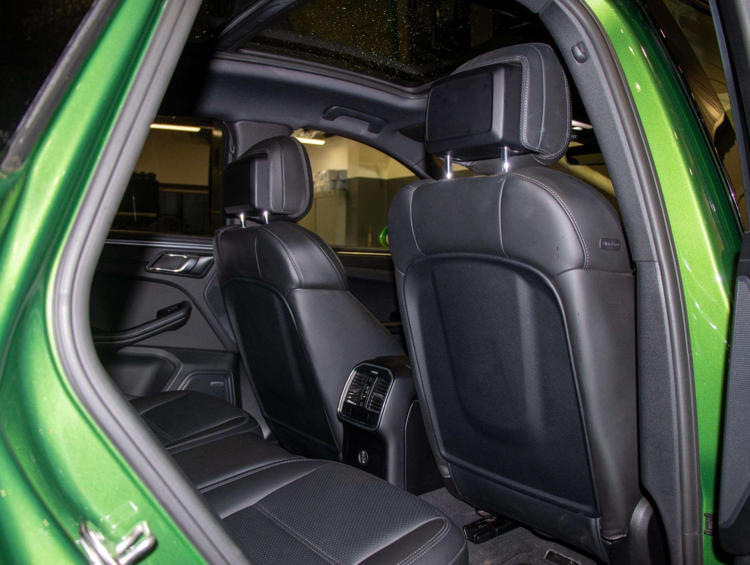 Used Porsche Macan 2018 for sale - 76648934: Photo 22