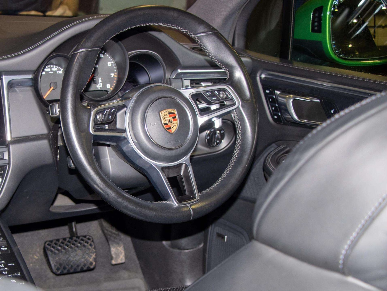 Used Porsche Macan 2018 for sale - 76648934: Photo 25