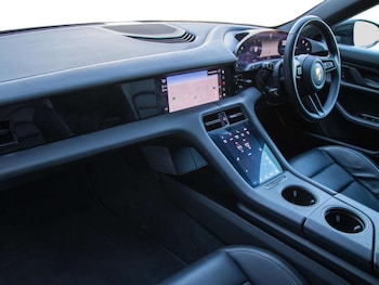 Used Porsche Taycan 2020 for sale - 78037779: Photo