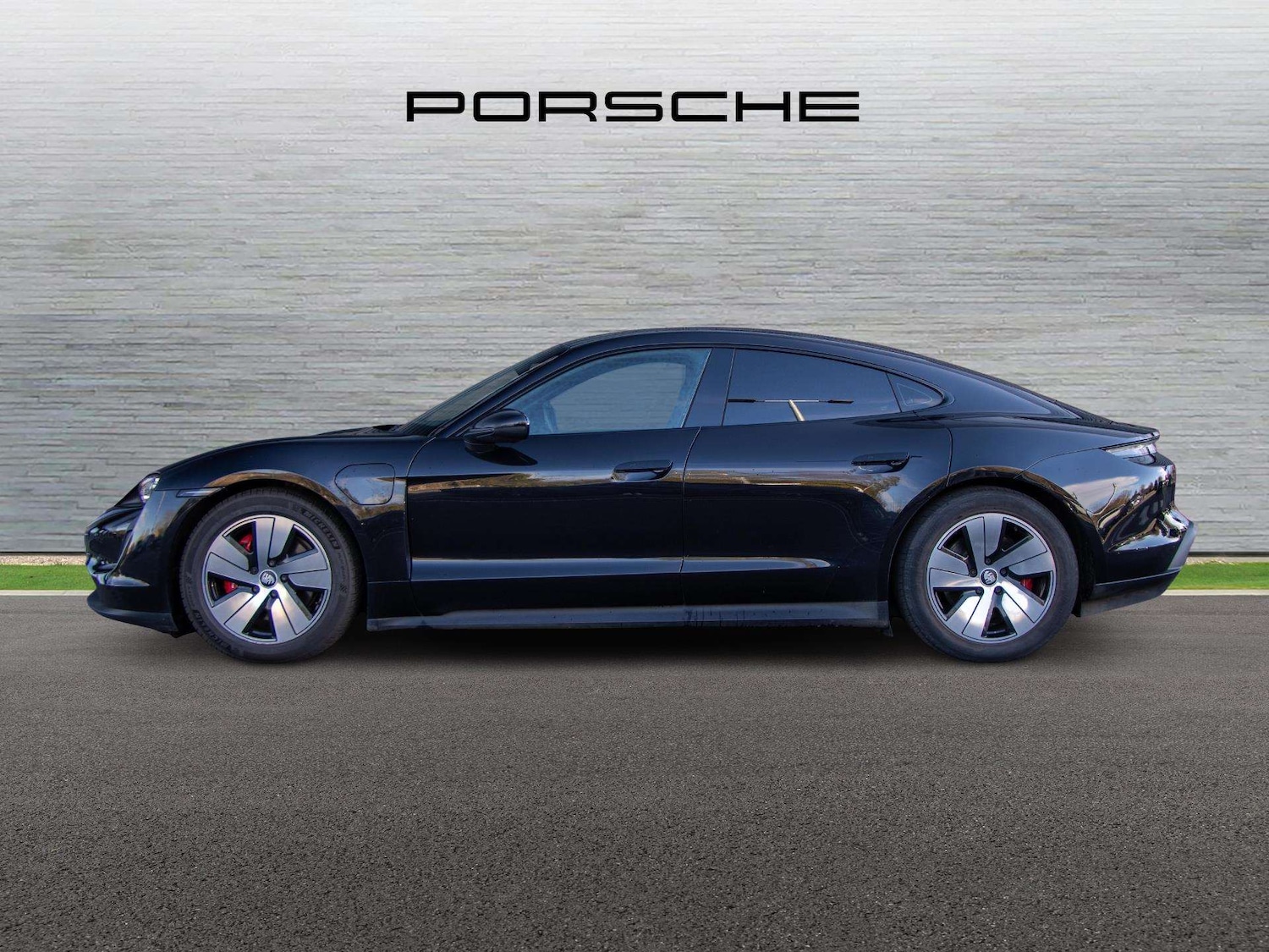 Used Porsche Taycan 2020 for sale - 78037779: Photo 5