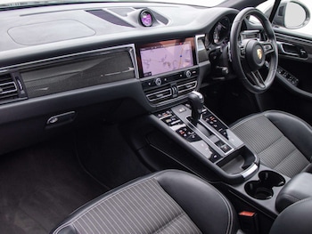 Used Porsche Macan 2022 for sale - 79351637: Photo