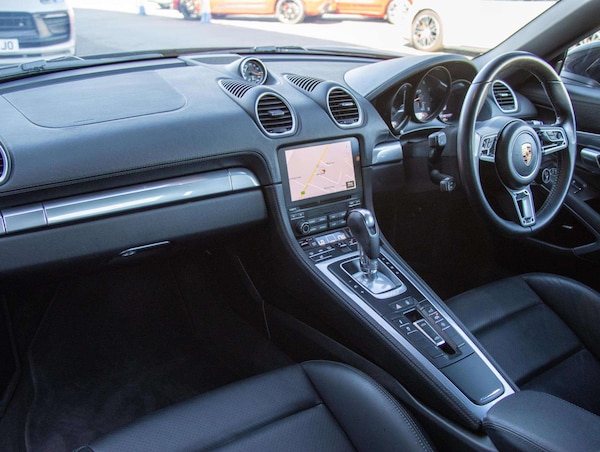 Used Porsche Boxster 2018 for sale - 76191895: Photo 10