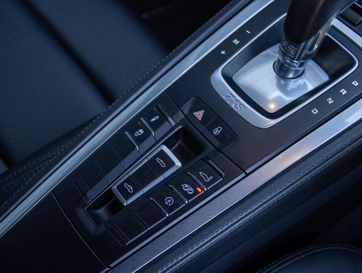 Used Porsche 718 Boxster 2018 for sale - 76191895: Photo 12