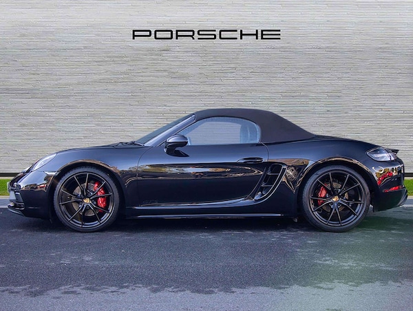 Used Porsche Boxster 2018 for sale - 76191895: Photo 2