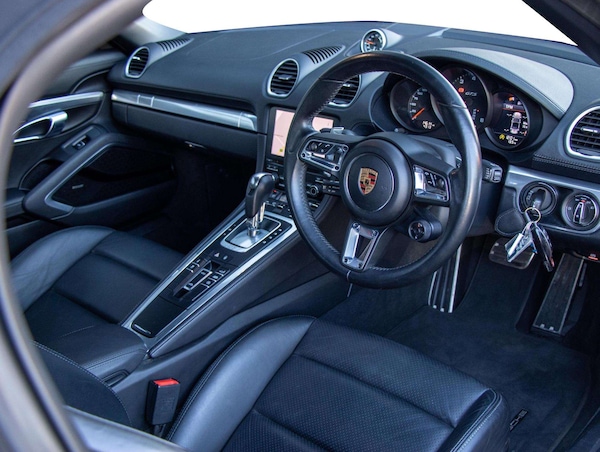 Used Porsche Boxster 2018 for sale - 76191895: Photo 5