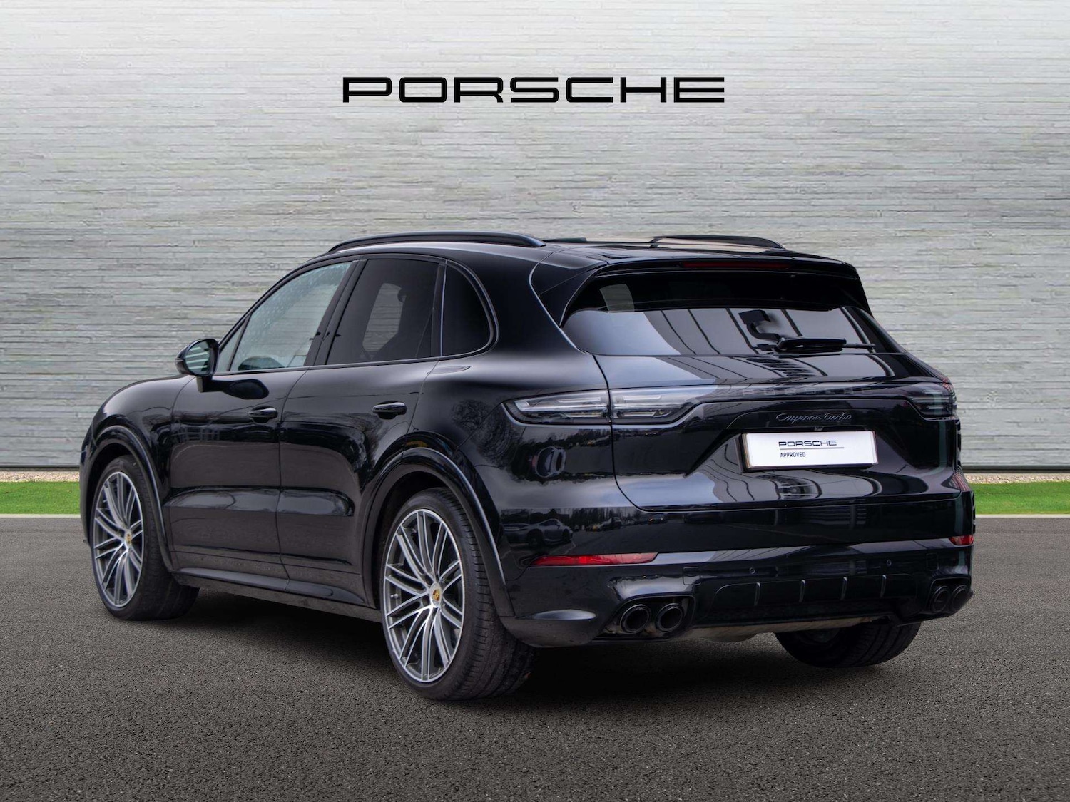 Used Porsche Cayenne 2023 for sale - 77894495: Photo 2