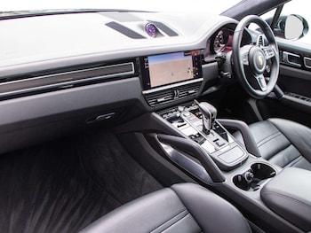 Used Porsche Cayenne 2023 for sale - 77894495: Photo