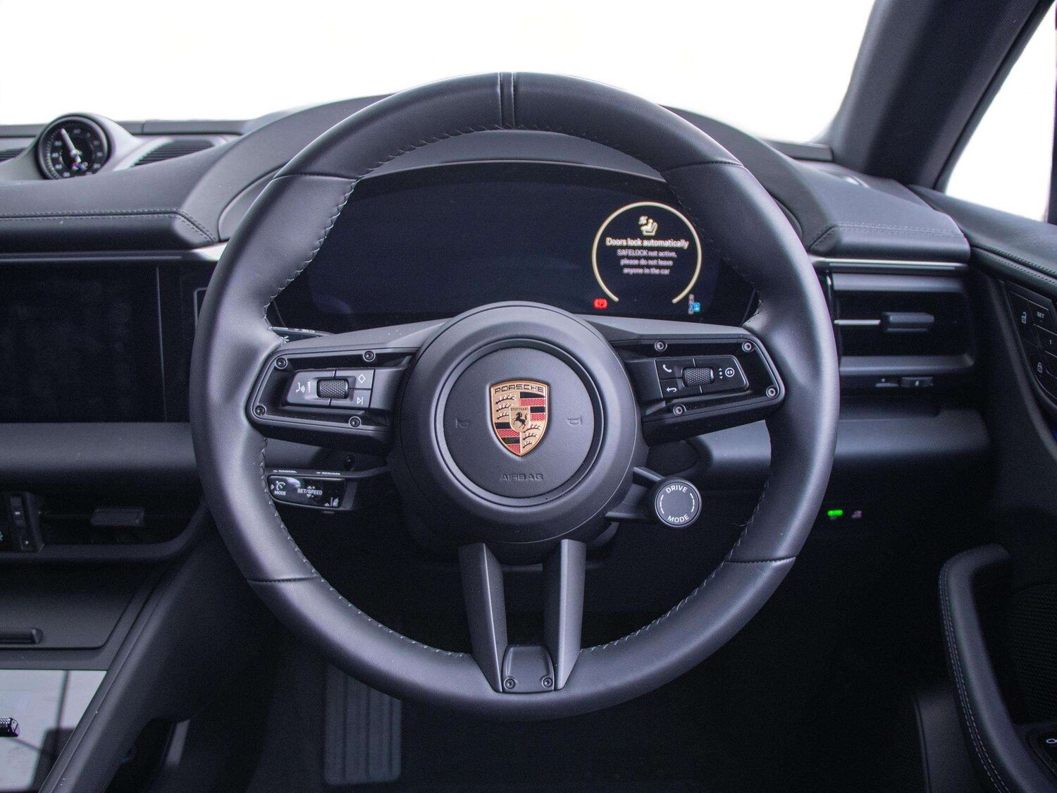 Used Porsche Macan 2025 for sale - 77756735: Photo 23