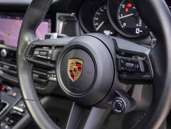 Used Porsche Macan 2023 for sale - 74960627: Photo 13