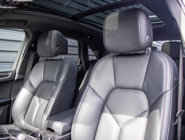 Used Porsche Macan 2023 for sale - 74960627: Photo 16