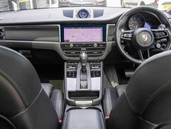 Used Porsche Macan 2023 for sale - 74960627: Photo 27