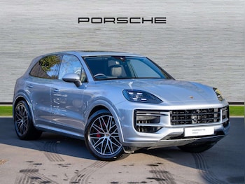 Used Porsche Cayenne 2024 for sale - 77000203: Photo