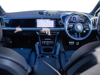 Used Porsche Cayenne 2024 for sale - 77000203: Photo