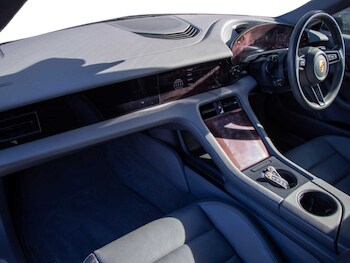 Used Porsche Taycan 2022 for sale - 74813086: Photo