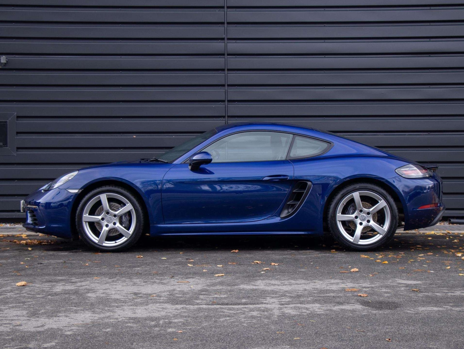 Used Porsche Cayman 2023 for sale - 76553240: Photo 28
