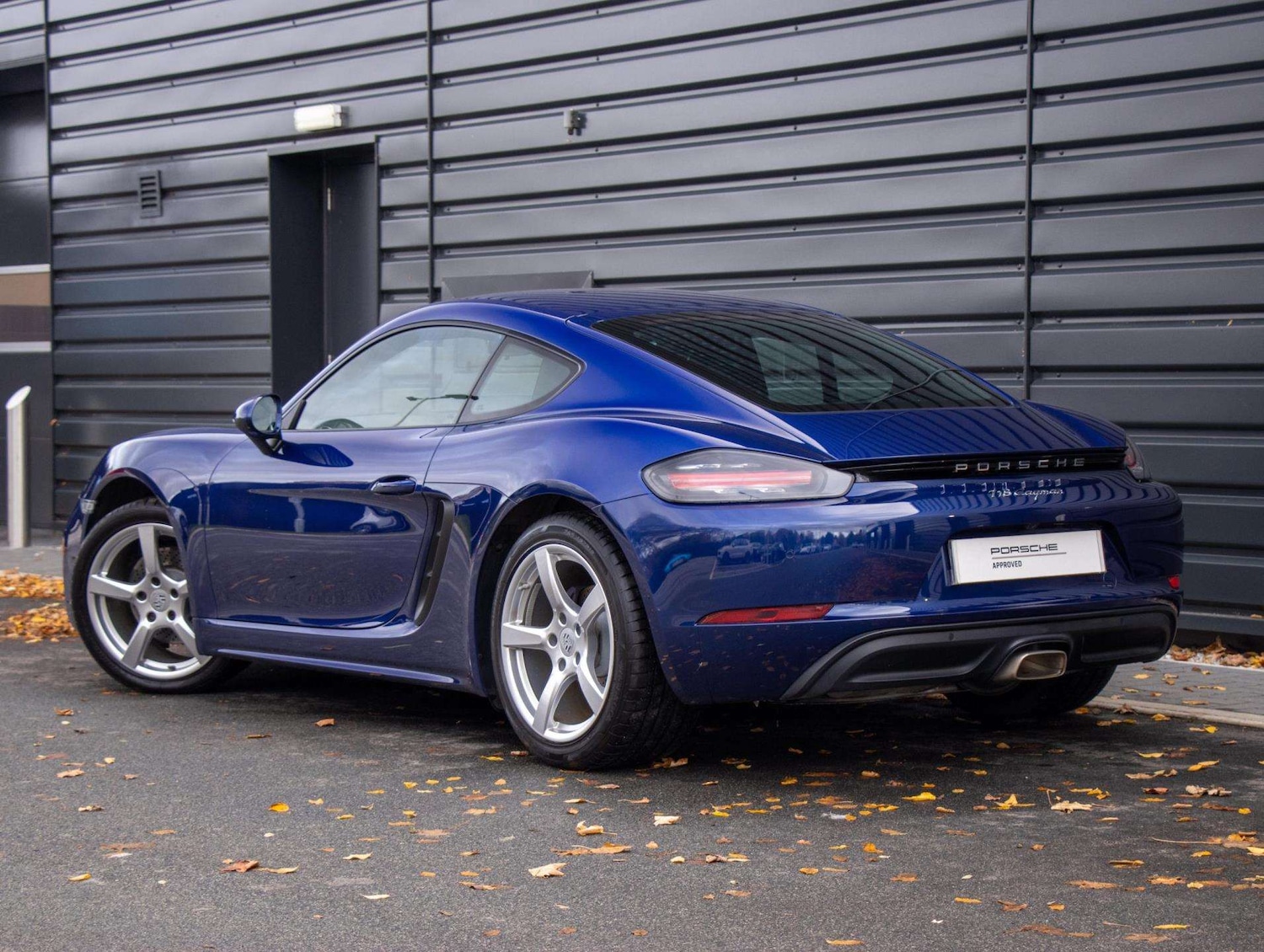Used Porsche Cayman 2023 for sale - 76553240: Photo 30