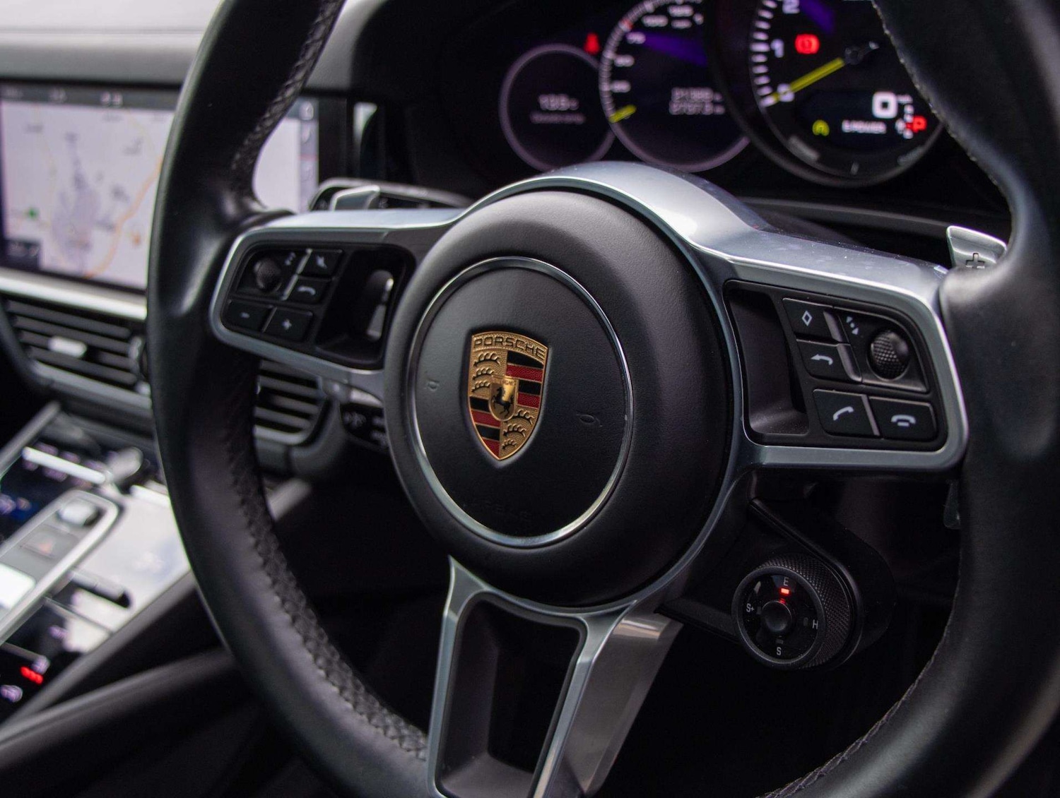 Used Porsche Cayenne 2025 for sale - 76421179: Photo 13