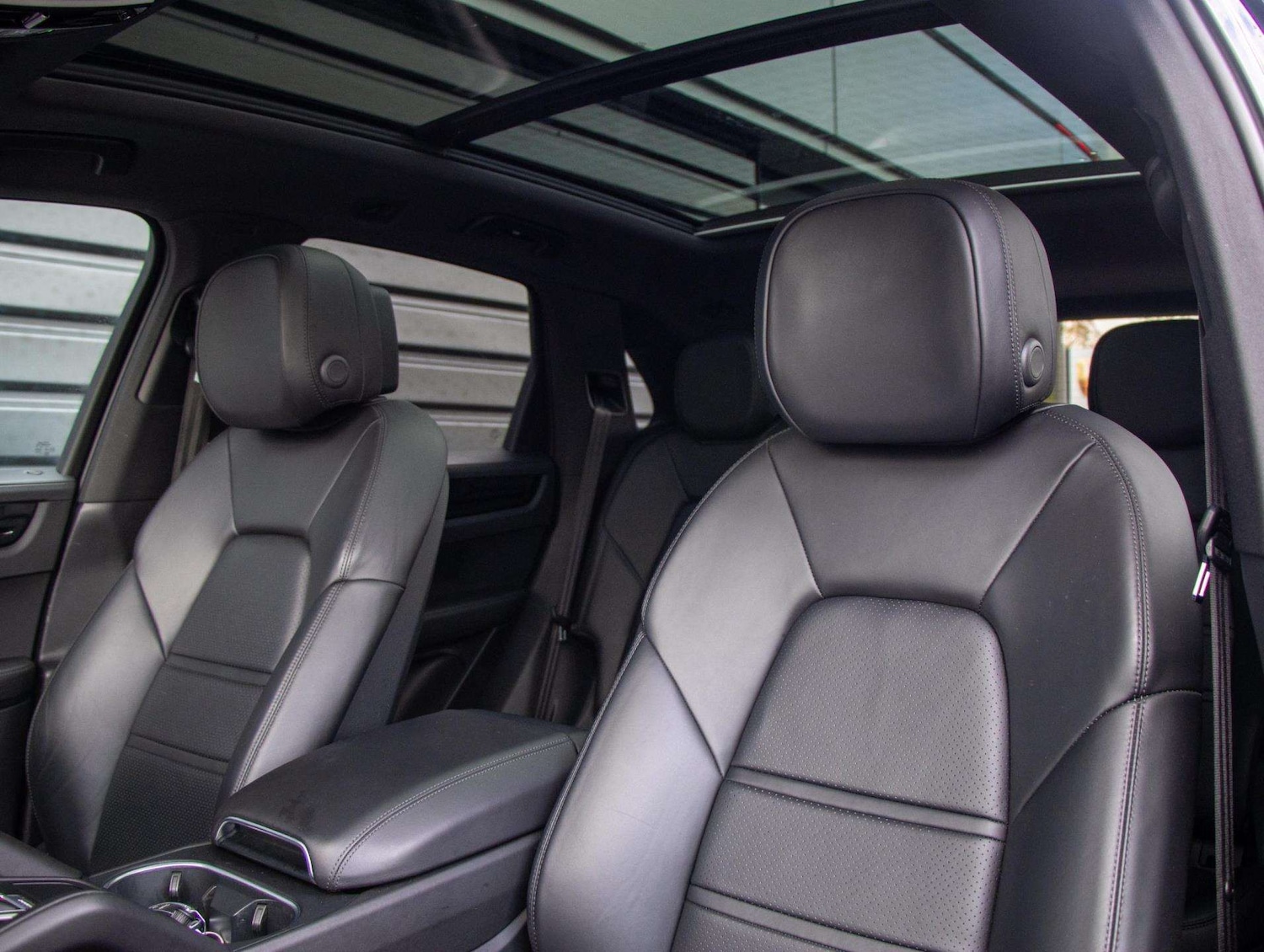 Used Porsche Cayenne 2025 for sale - 76421179: Photo 29