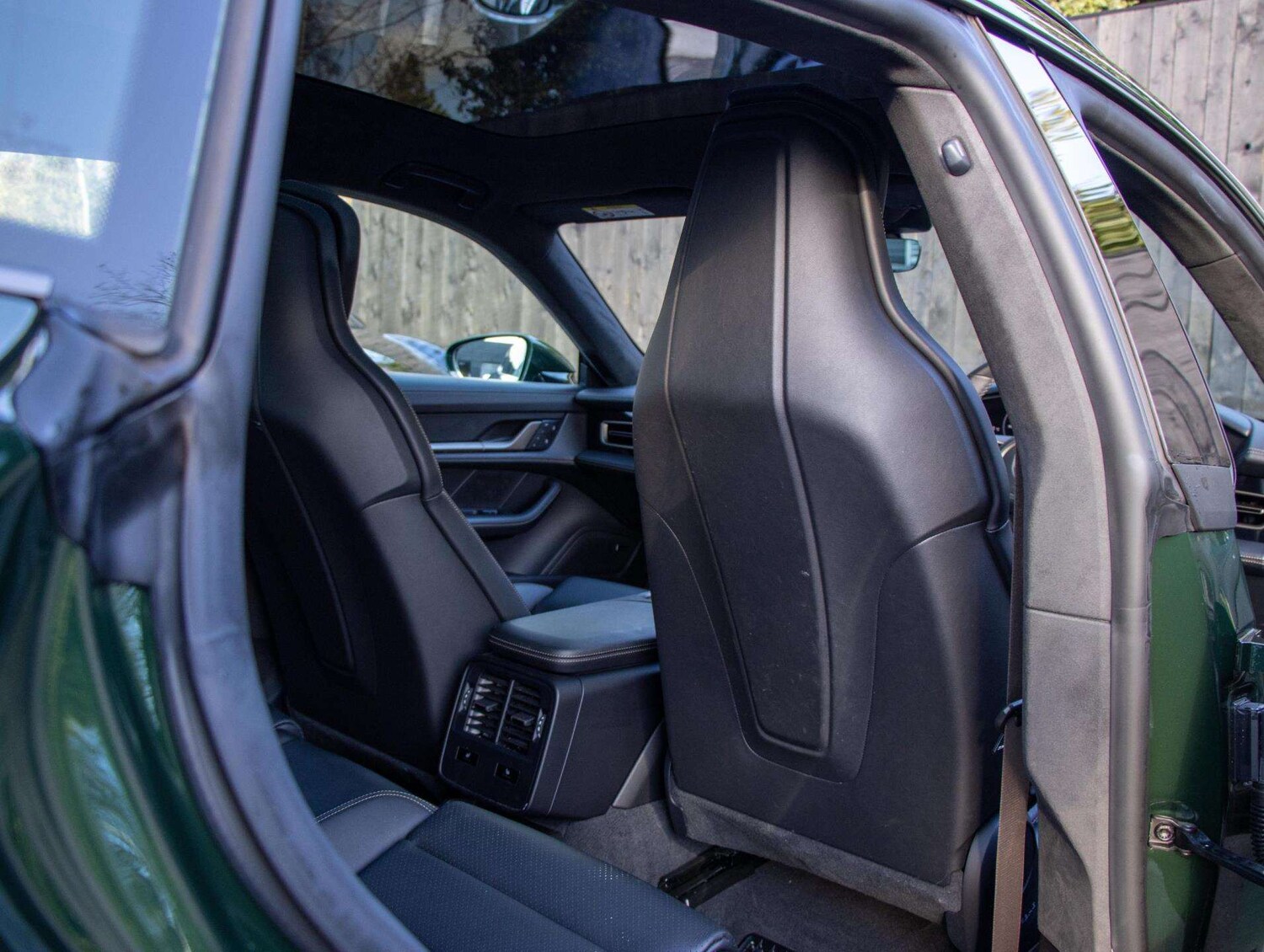 Used Porsche Taycan for sale - 77000279: Photo 15