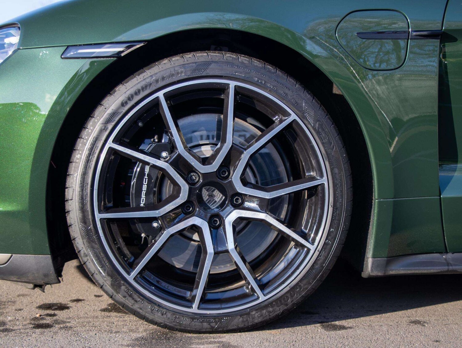 Used Porsche Taycan for sale - 77000279: Photo 29