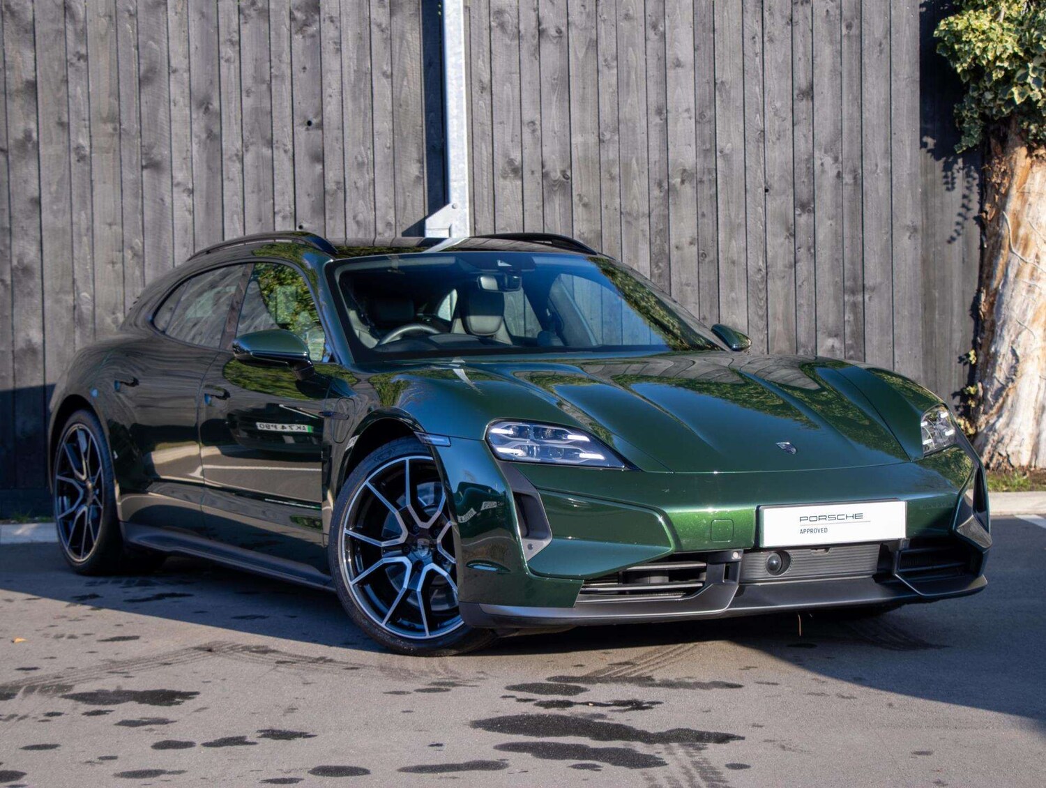 Used Porsche Taycan for sale - 77000279: Photo 30